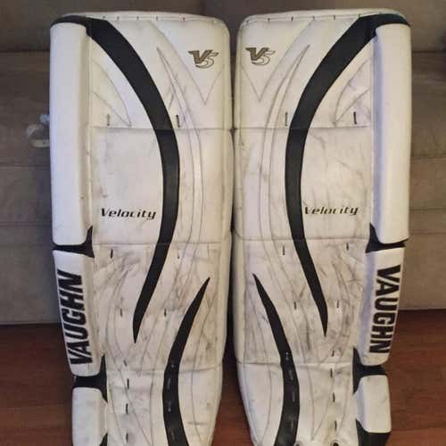 Vaughn Velocity V5 7990 Pro Leg Pads