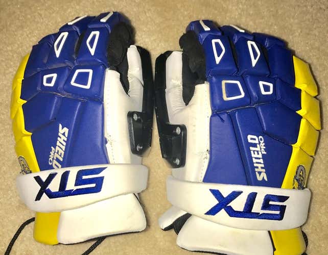 STX Shield Pro Goalie Gloves