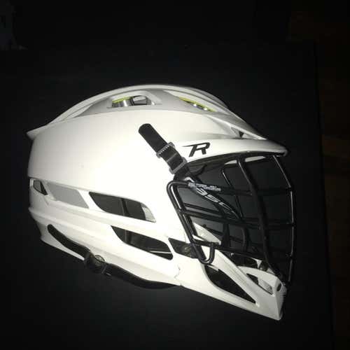 ALL WHITE CASCADE R (TRADES)