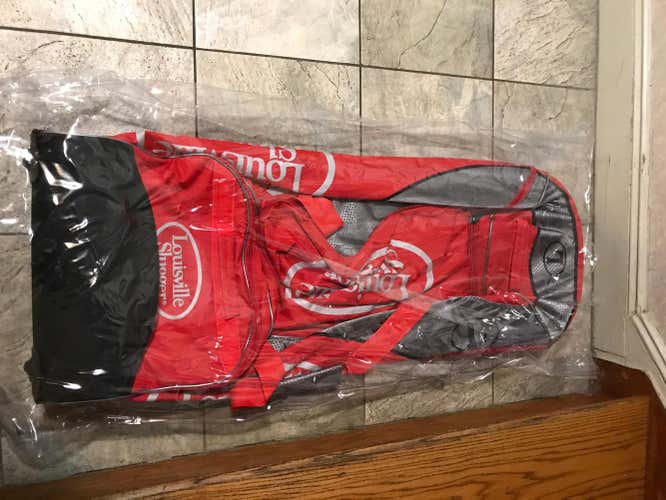 LOUISVILLE SLUGGER EQUIPMENT BAG STILL IN PLASTIC COVER