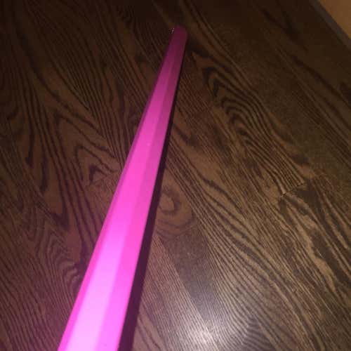Warrior KryptoNeon Pink 30" Shaft