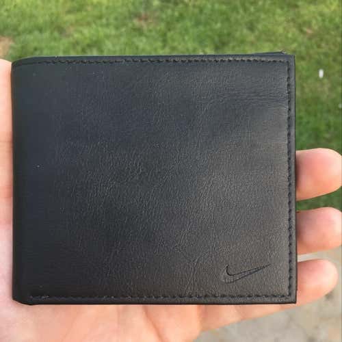 BRAND NEW NIKE WALLET
