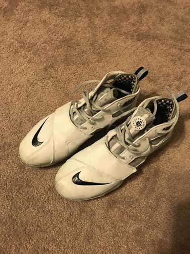 Size 13 Nike huarache cleats
