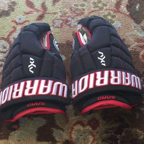 Brandon Saad Pro Stock Glove