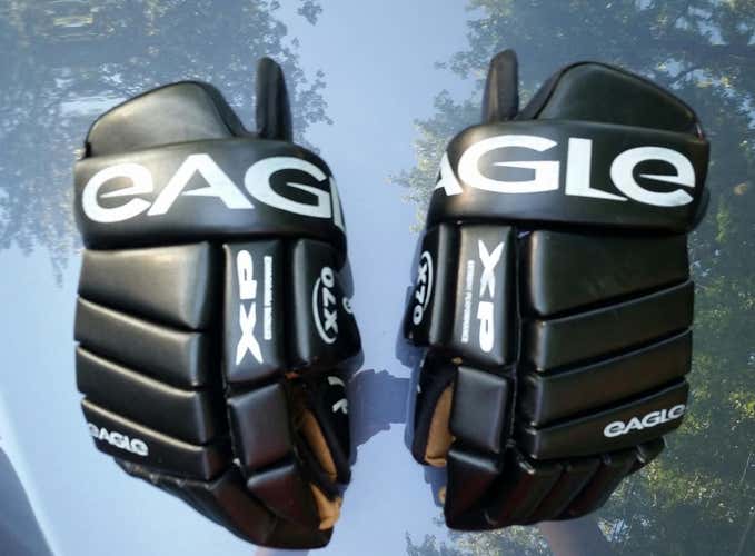 Eagle X70 senior 14" Gloves, black, made in Canada - Offer Up!!!