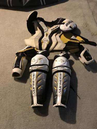 Bauer Total One protective gear