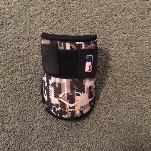 Evoshield Como Elbow Guard