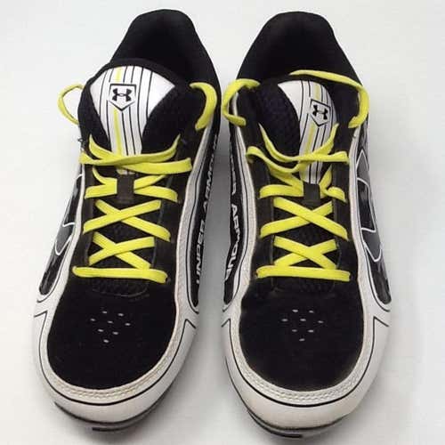 Womens Under Armour Softball Cleats  Size 9