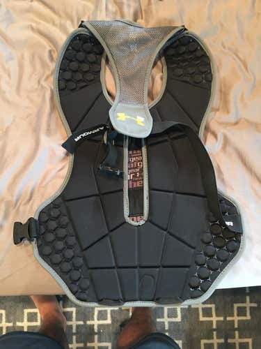 Under Armour Goalie Chest Protector VFT