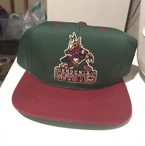 Vintage Phoenix Coyotes Snapback