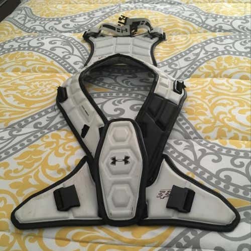 Under Armor Should Pads