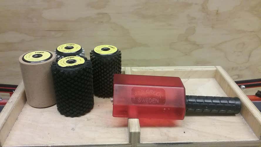 Toko Roto-Brush Kit w/ Red Creek Guide