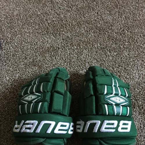 13" Bauer Nexus 800 Gloves