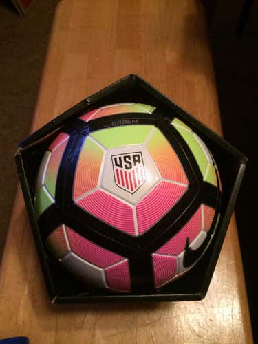Nike USA Ordem 4 official match ball