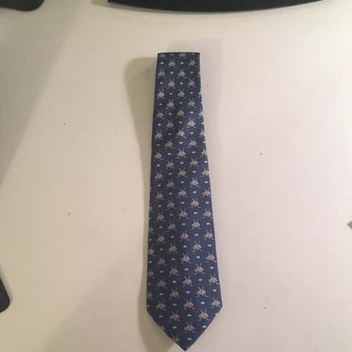 Vineyard Vines boys hockey tie