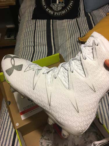Under Armour Men's Highlight Cleats