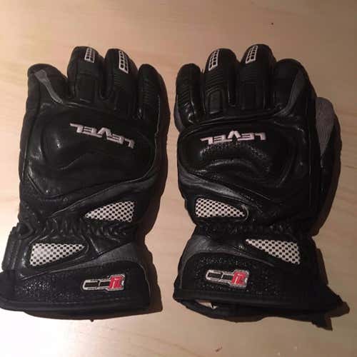Level Race Gloves