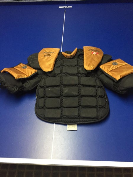 Prism youth chest protector