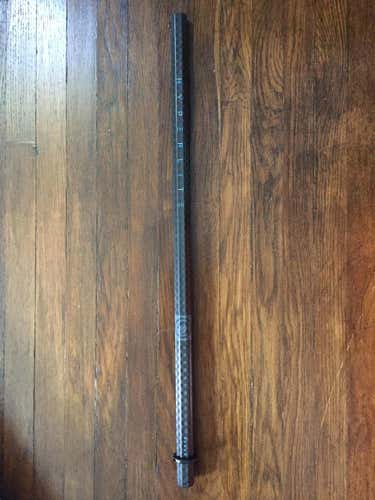 Maverick Hyperlite Attack Lacrosse Shaft Grit Grip Finish