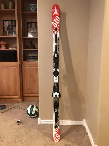 2015 Atomic 173cm GS skis wit Atomic x12 Bindings