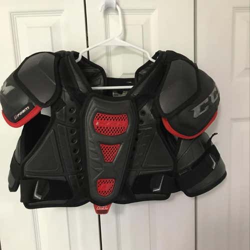 Ccm Crazy Light Shoulder Pads.