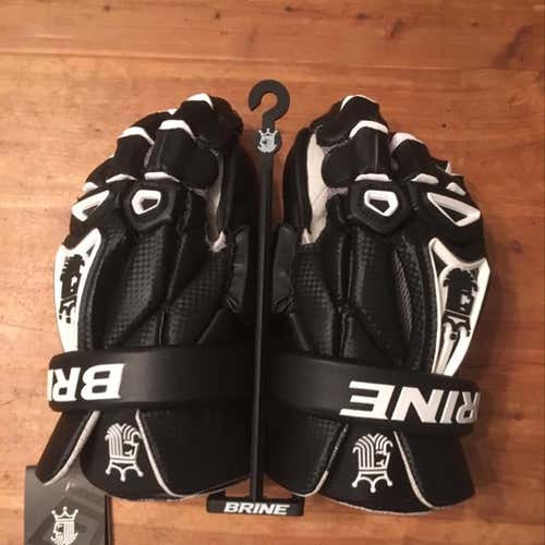Brine King V 5 Goalie Gloves