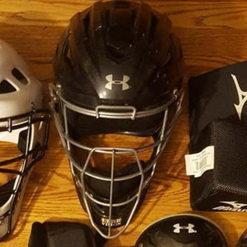 Under armour catchers mask