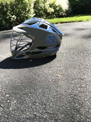 UNC Team Issued Cascade R