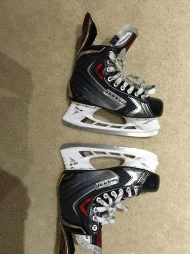 X70 Bauer skates
