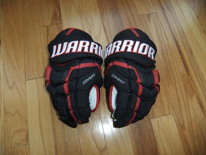 Chicago Blackhawks Pro Stock Warrior Covert QRL Hockey Gloves 14 inch
