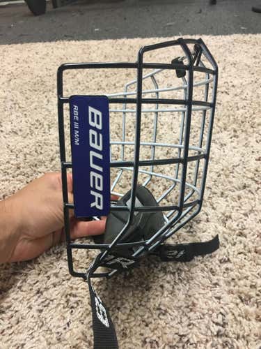 Bauer RBE III Medium Cage
