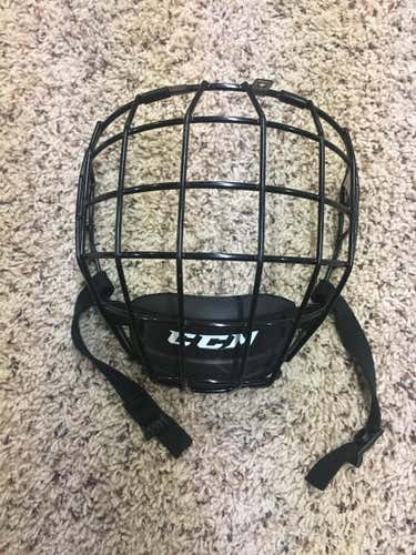CCM Medium Cage