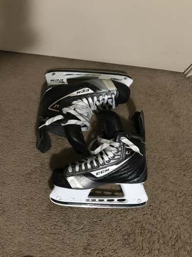 Sz 10.5 CCM U+ 12 Senior Hockey Skates