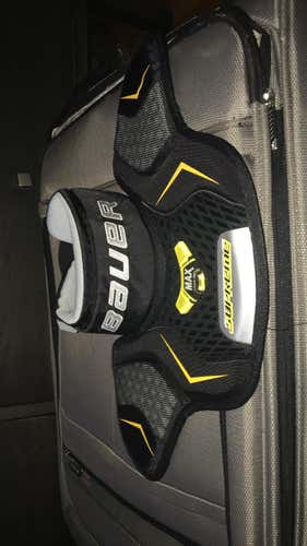 Bauer Supreme Neck/Throat guard