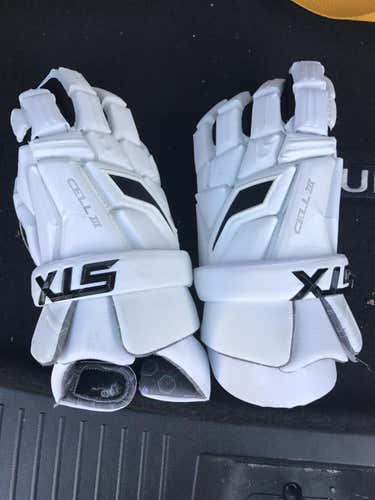 BN CELL 3 Arm pads/ Basically New 13" Cell 3 gloves