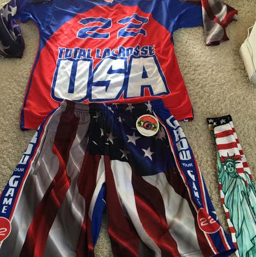 Total Lacrosse USA Box Lacrosse FULL UNIFORM #22 Size Large Plus USA Socks