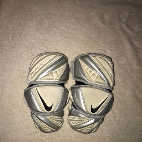 Nike Elbows