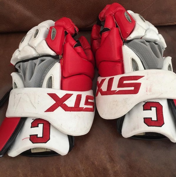 CORNELL GLOVES 2009 Season. Size 13" Condition Used Gait G22