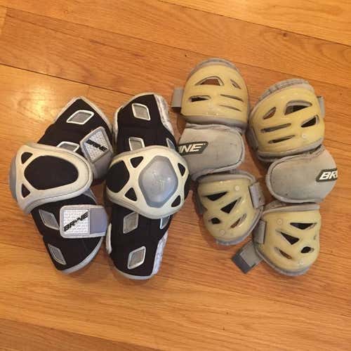 2 Brine Elbow Pads