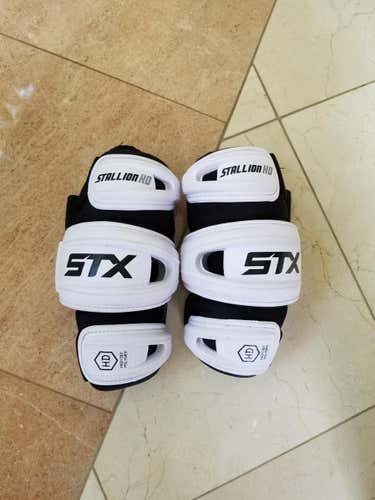 White STX Stallion HD Arm Pads