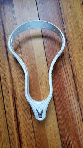 USED Maverik Prep CRACK on Top hole Still usable and playable