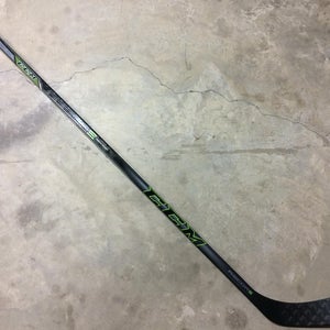 CCM Ribcore Reckoner Pro Stock Hockey Stick Grip 90 Flex Left H11 Sakic 7373