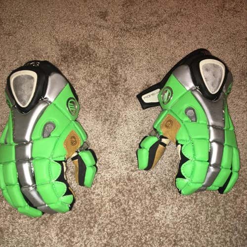 Adrenaline Black Card Gloves