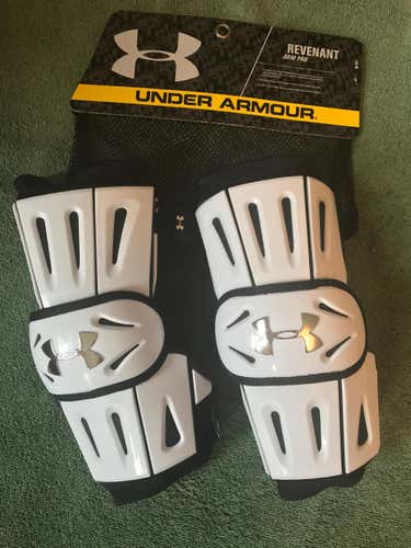 Under Armour Revenant Arm Pads BN