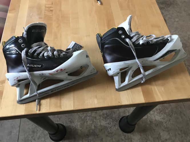 Bauer One100 goalie skates