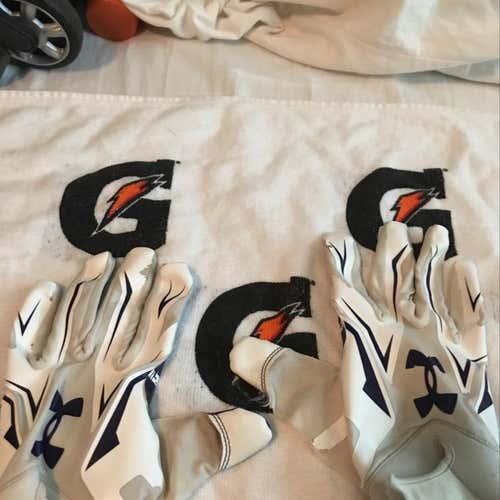 Under Armour Football Gloves