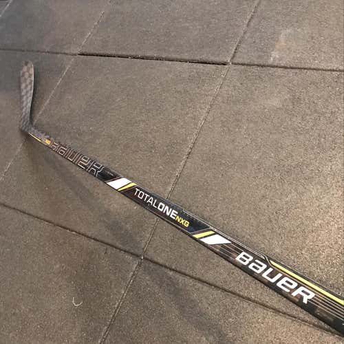 Bauer Total One NXG RH P92 102 Flex Grip