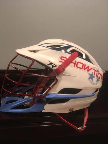 Maverik Showtime Cascade R - White Shell, Blue Chin, Red Facemask