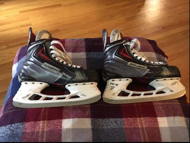 Bauer APX2 Skates