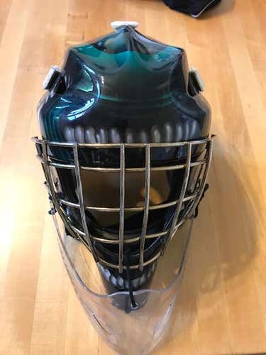 Hackva goalie mask. Medium